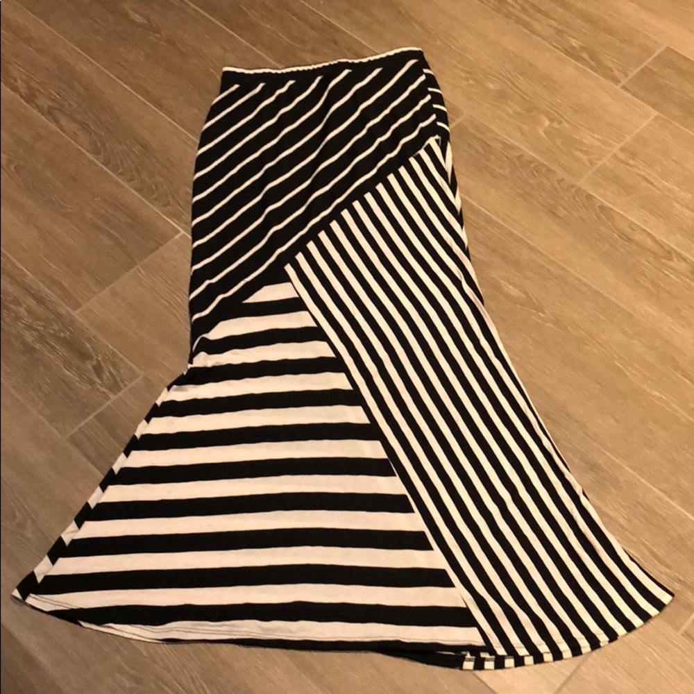 Striped maxi skirt